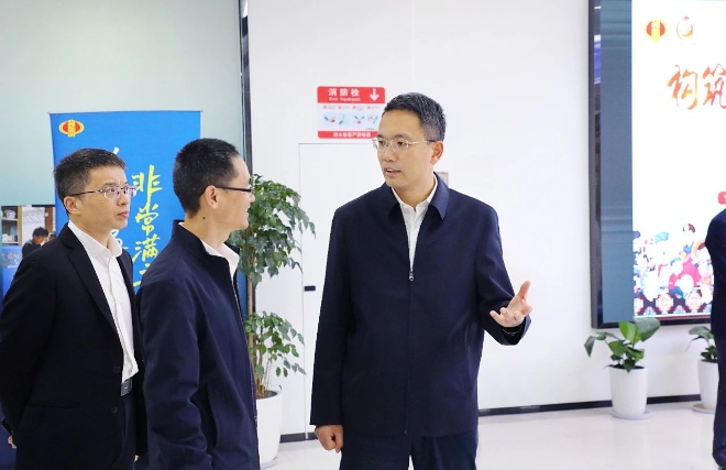 李劍鋒調研企業服務優化工作